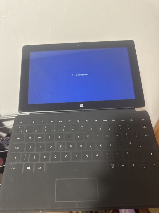 Surface tablet with a detachable keyboard