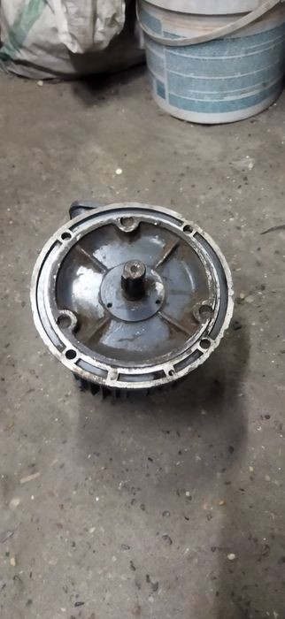 Продам электродвигатель