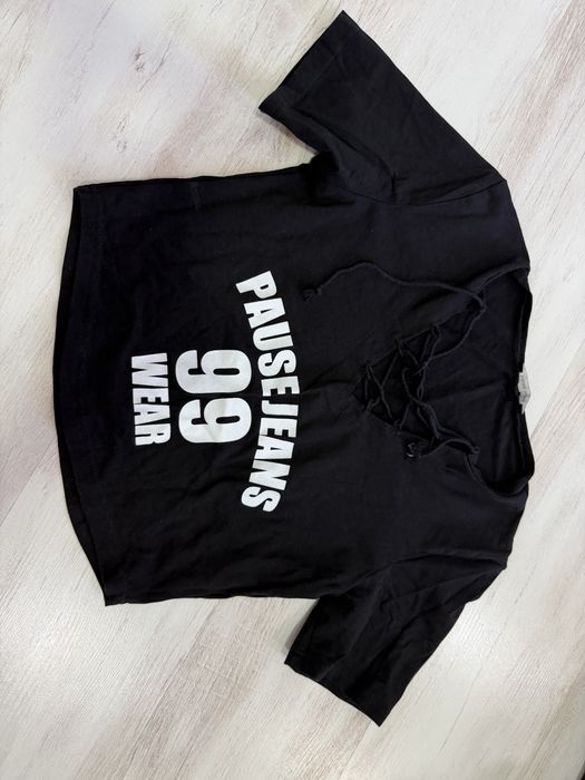Nike,Calvin Klein,negative,pause