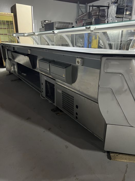 Vitrină frigorifică Misha – ideală pentru magazin / HoReCa