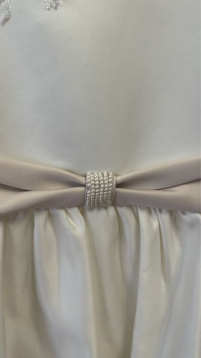 Белое нарядное платье 6-9 лет