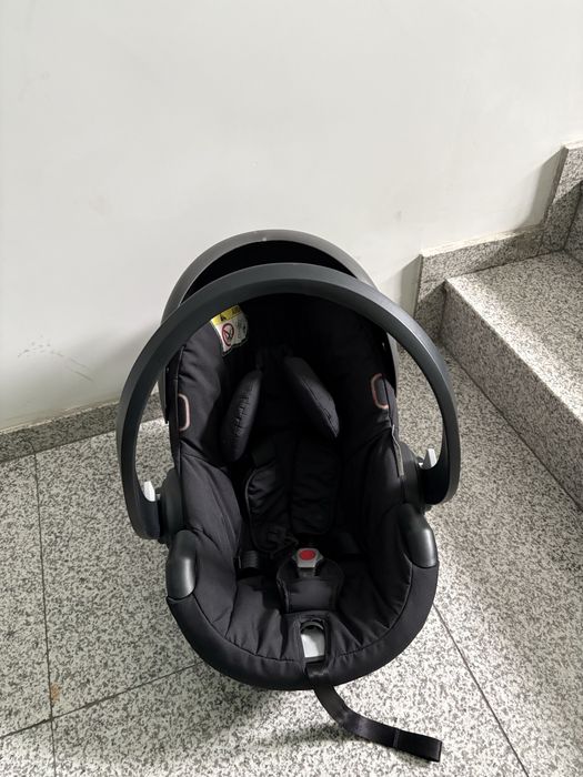 Количка, кош за новородено, стол за кола на Stokke плюс аксесоари