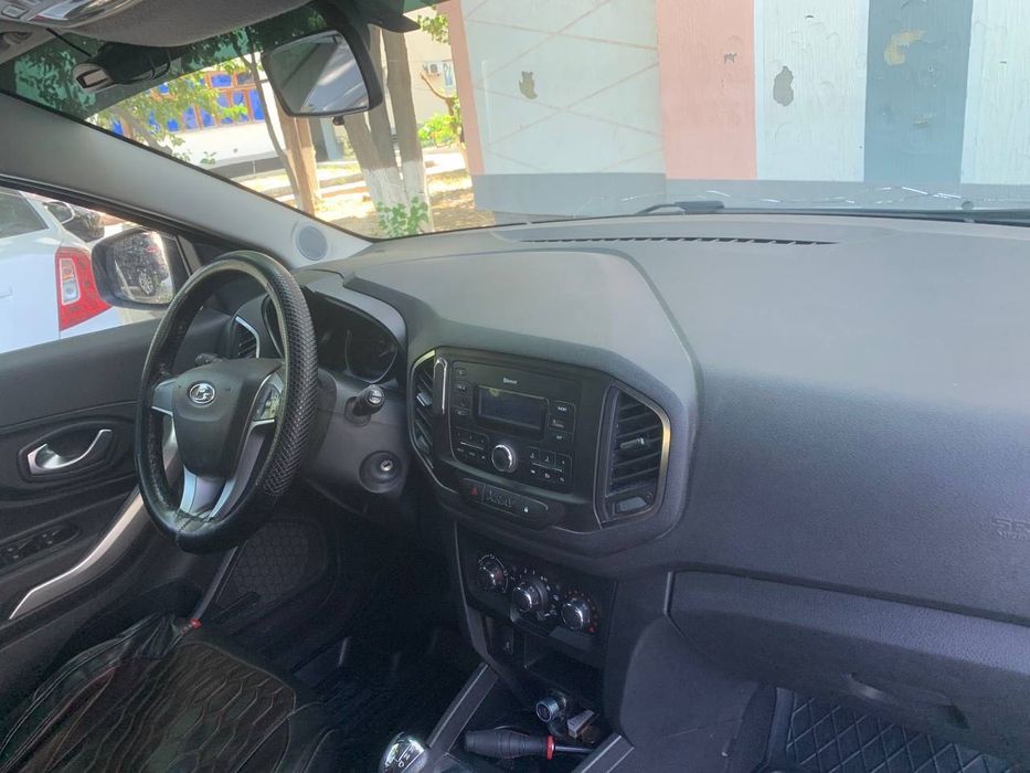 LADA XRay 1.8 AMT, 2019 год — один владелец, без окрасов