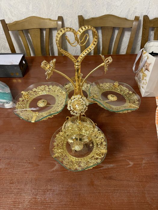 Etajerka chaqchuq shkolat uchun  chini 40.000