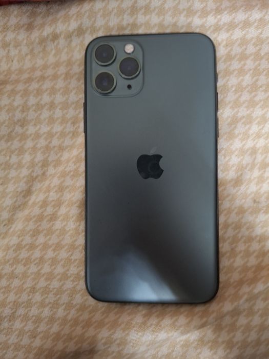 Ищу обмен iphone 11 pro + samsung a35 5g