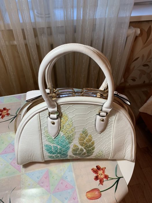 Продается новая  летняя сумка