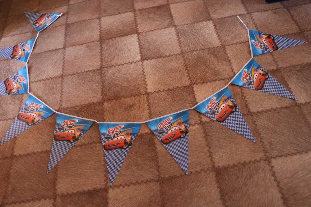 На день рождения, утренник, флажок, годик, кружок