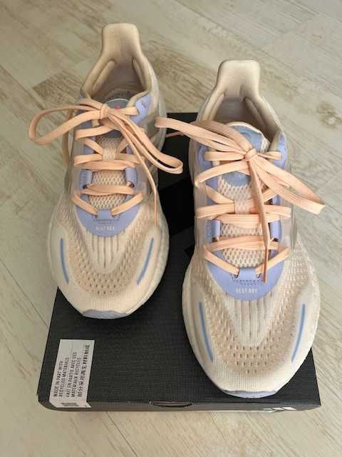 Дамски маратонки Adidas Pureboost 22 H RDY W