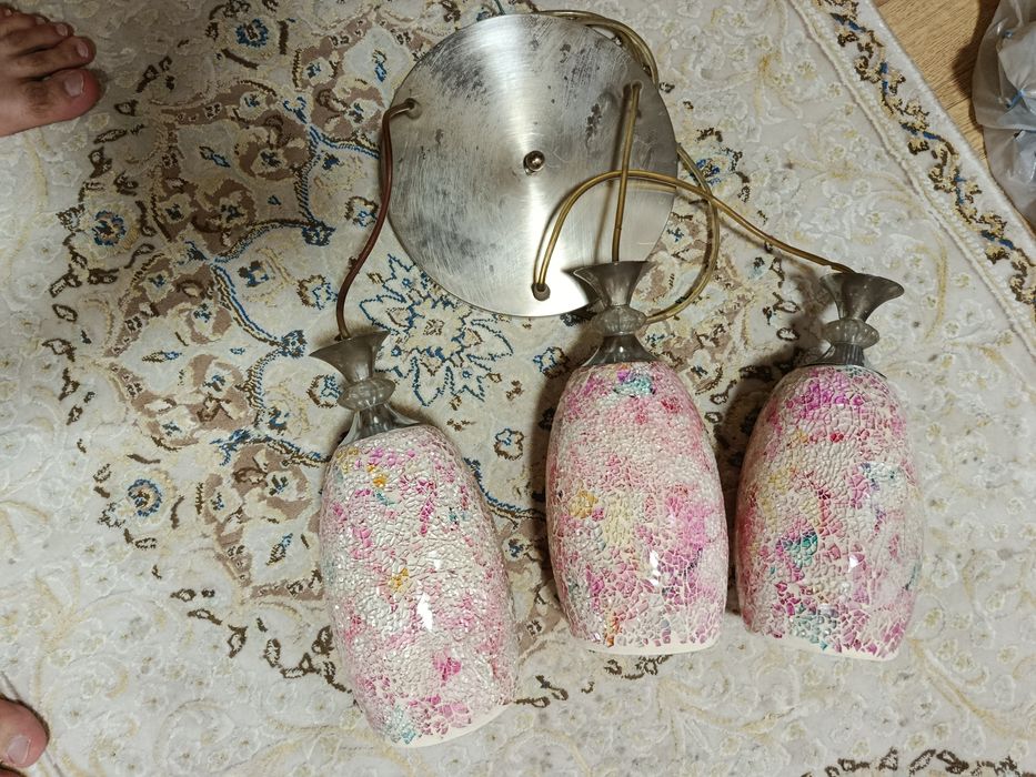 продается турецкий люстра ручного изделия.
