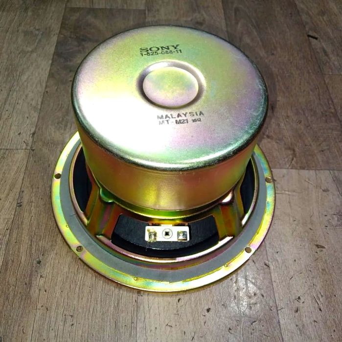 Сабвуфер SONY  Малайзия Почти Новый