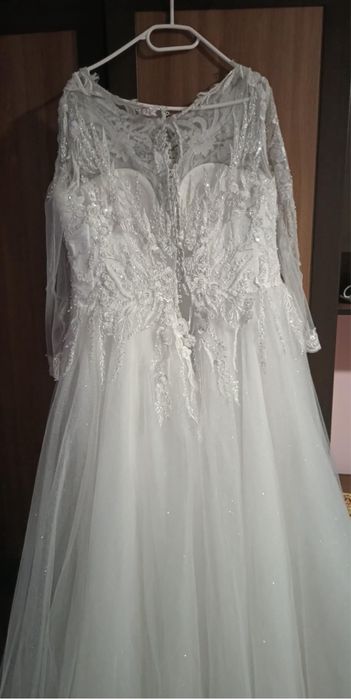 Vand rochie de mireasa