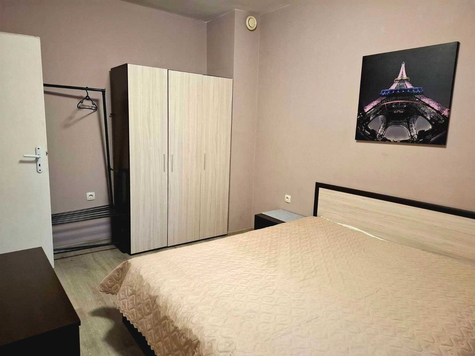 Двустаен апартамент в широкия център - до парк ”Аязмо” и училище