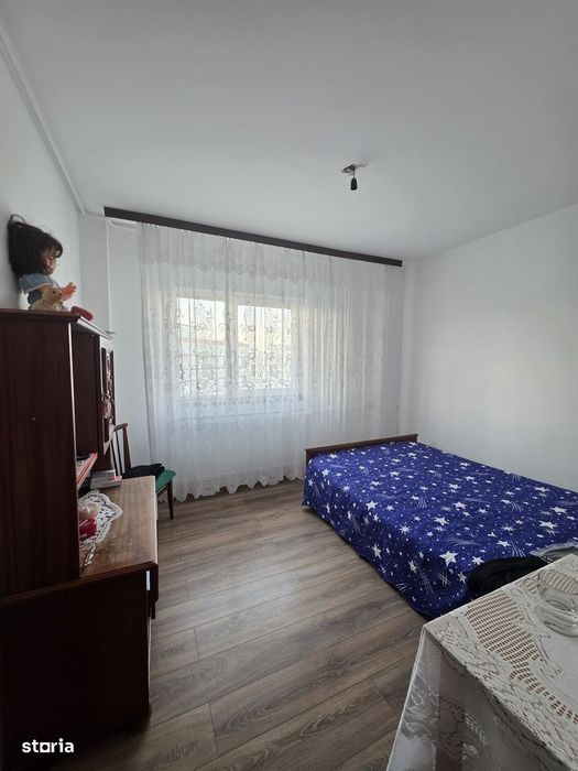 Piata Trapezului,1 minut metrou — fotografia 1