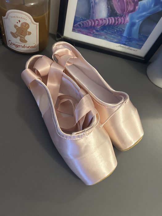 Пуанты новые размер 36