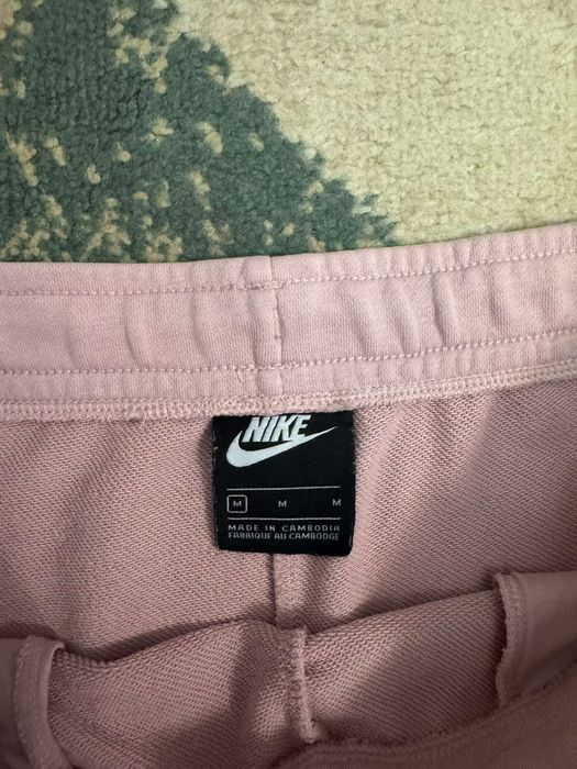 Дамски къси гащи Nike