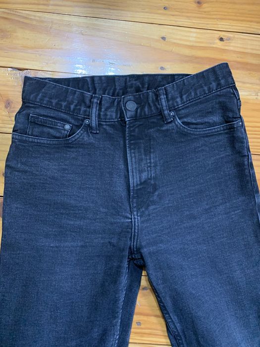 Vând blugi H&M negrii mărimea 29 condiție 8/10