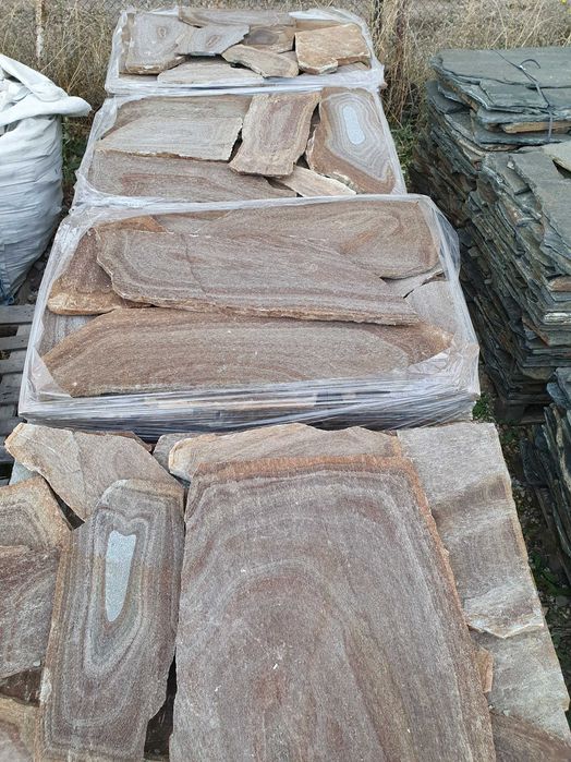 Естествени камъни за облицовки и настилки , пясъчник,  гнайс , шисти