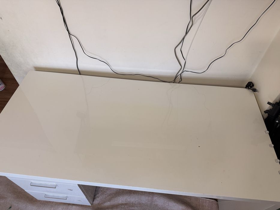 Офис бюро с чекмеджета 140х65