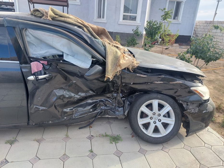 Продам LEXUS ES 350
