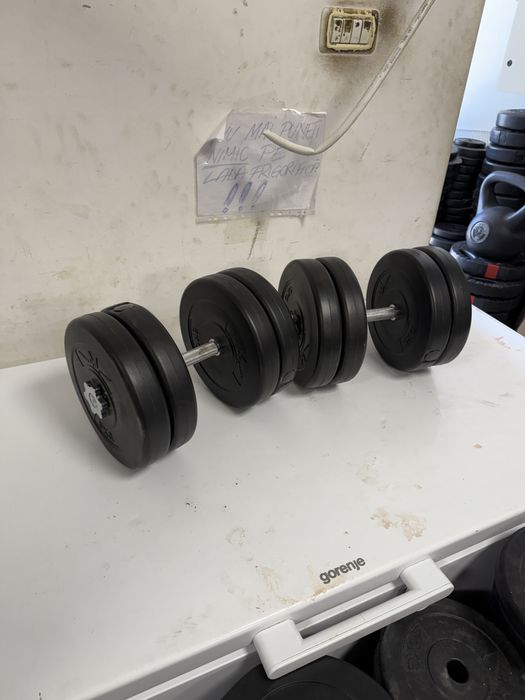 Pachet sala, gantere reglabile+haltera, greutate totala 70 kg.Pret 500