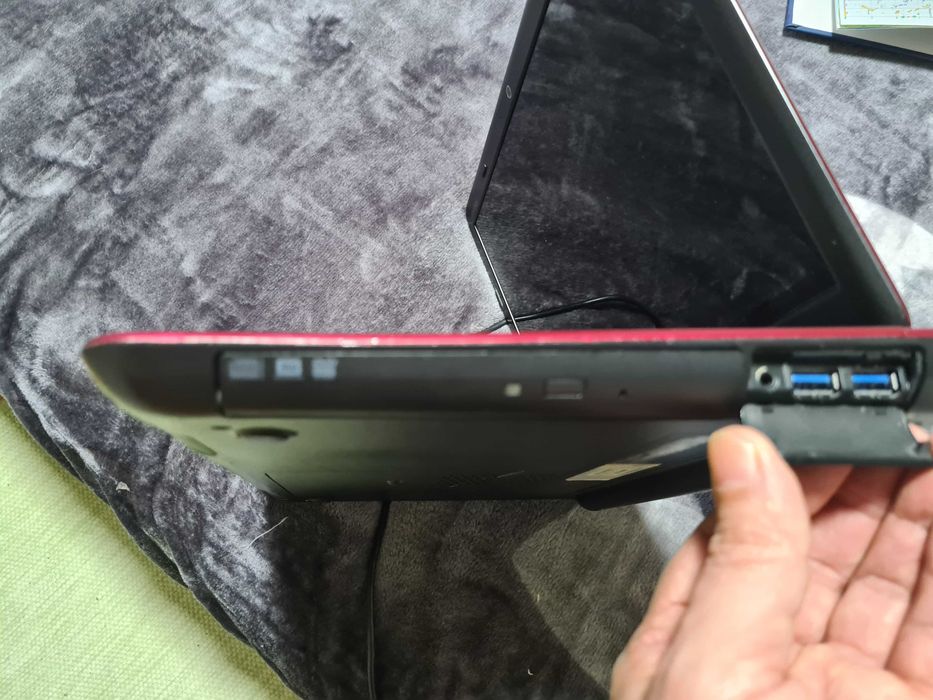 Laptop Dell Inspiron N411Z