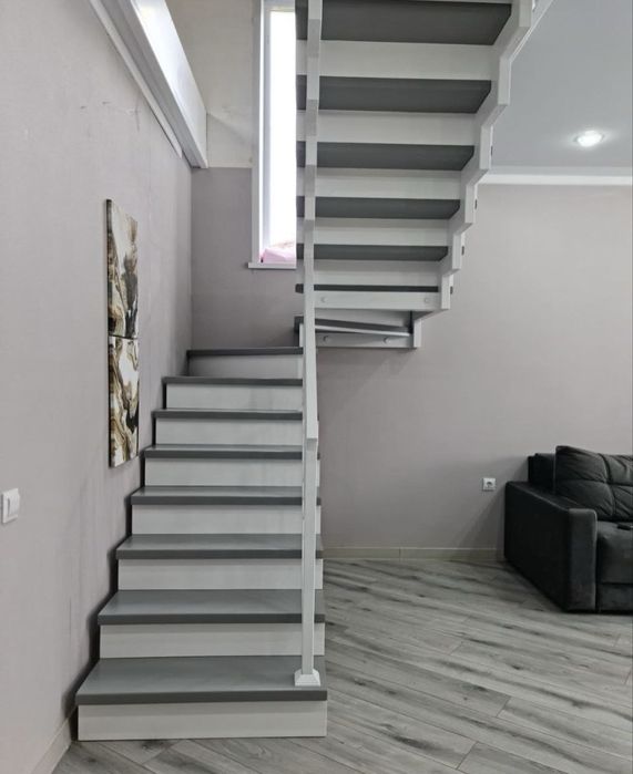 Изготовление металлоконстуркций ; Лестниц-перил , антресолей и террас