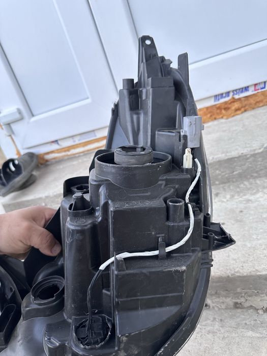 Десен фар пежо 108