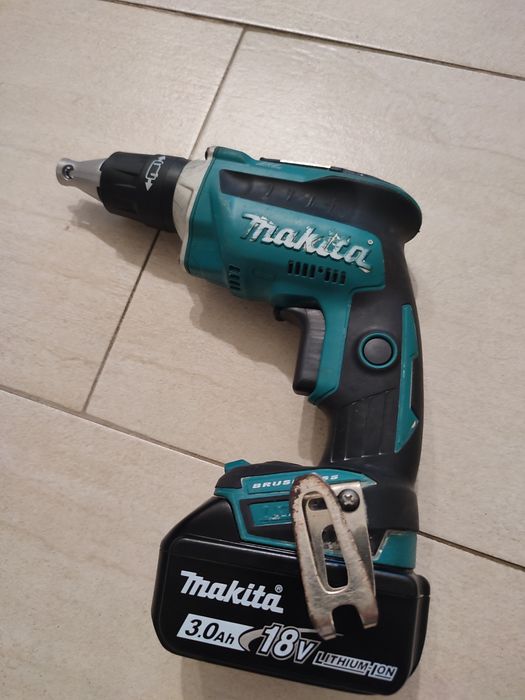 Filetanta Makita DFS 452 rigips