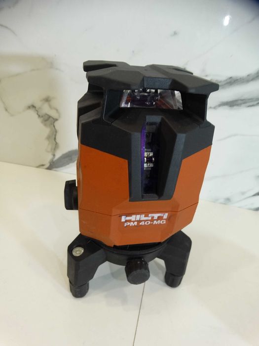 Hilti PM 40 MG - Мултилинеен лазер с зелен лъч