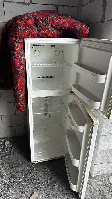 Продам холодильник