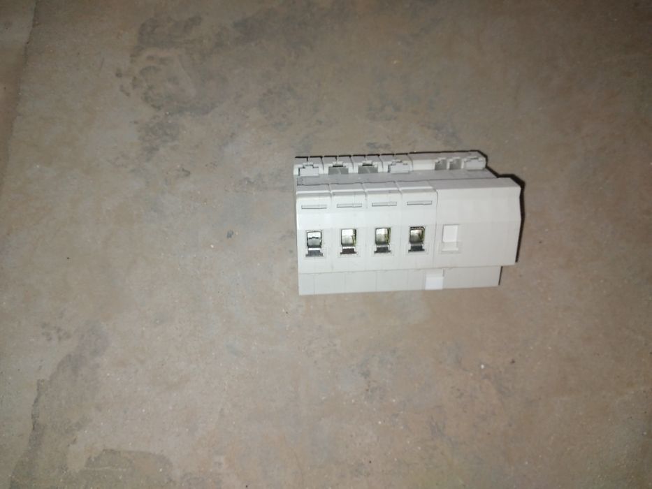 Дифференциальный автомат выключатель