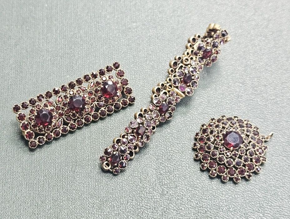 Бижута от бохемски гранат.