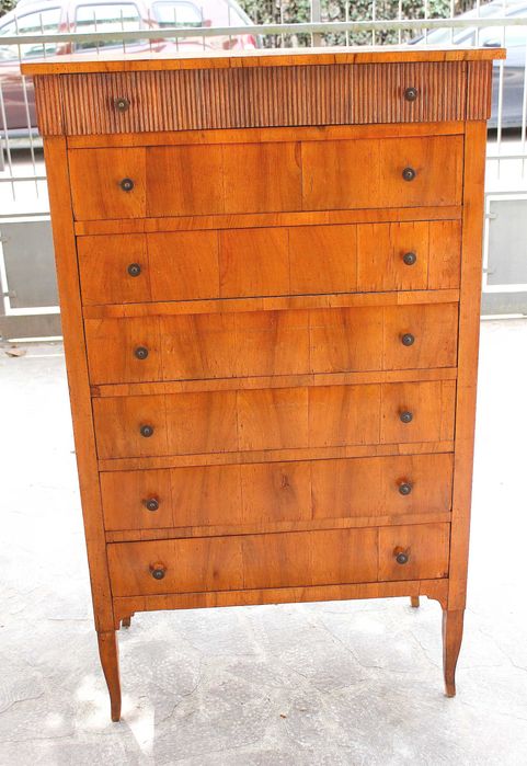 Стариннен скрин от Верона Италия 1960 г. стил Империо фурнирован орех