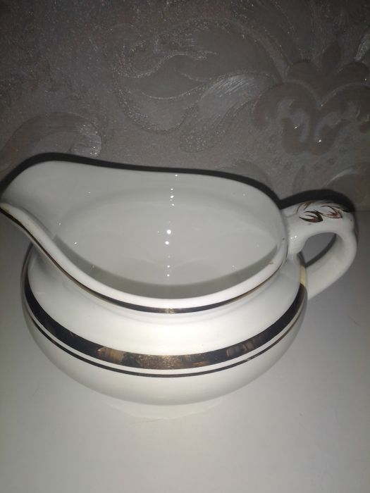 Продам      посуду