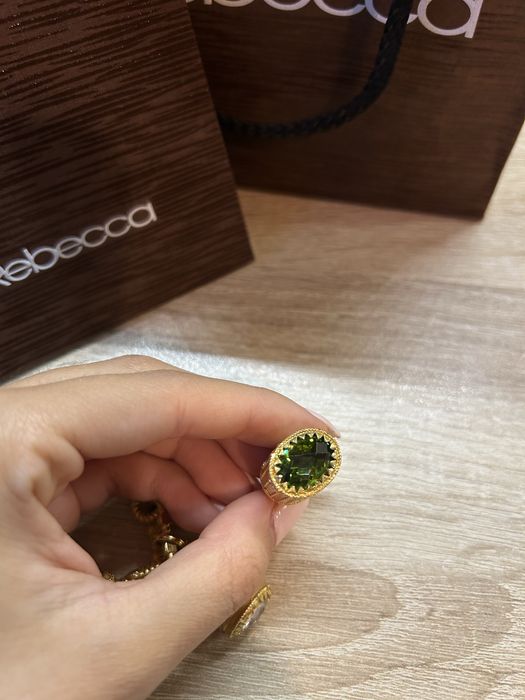 Гривна Rebecca с камъни нова