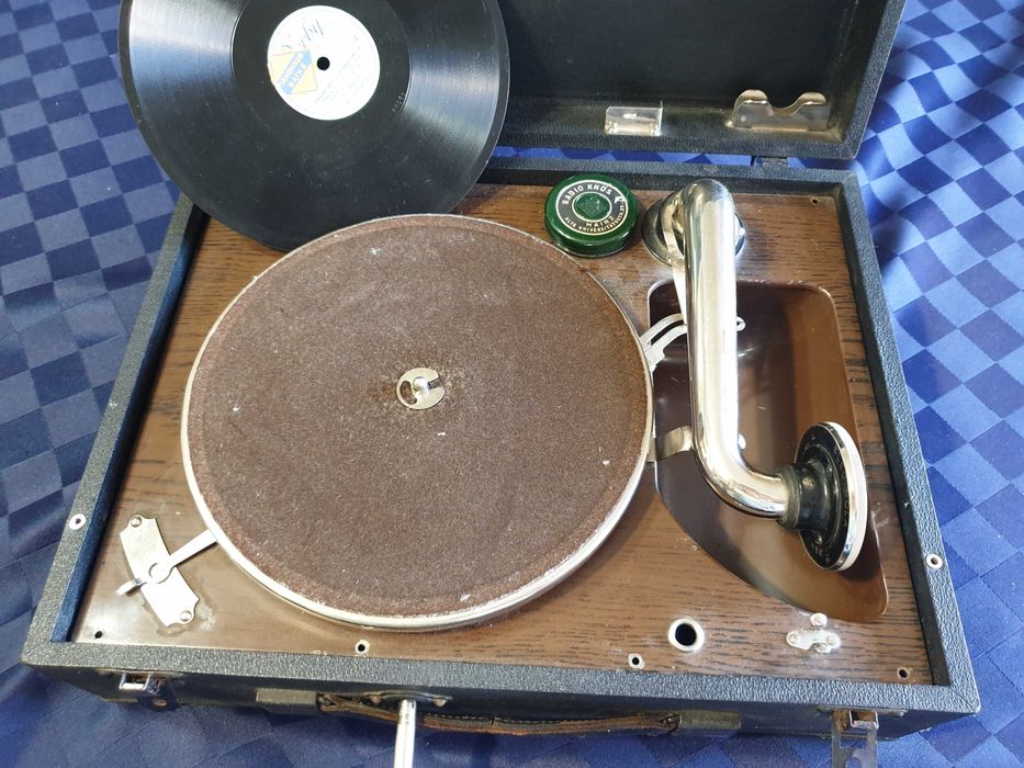 Безупречен  грамофон ELECTROLA