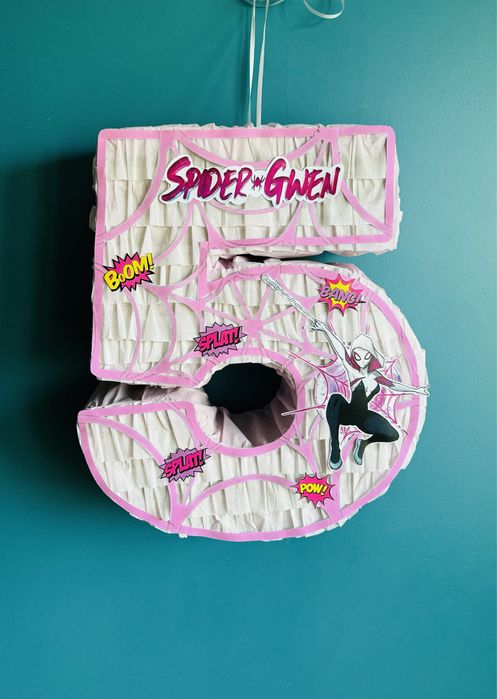 Момиче паяк пинята  Гуен пинята спайдермен