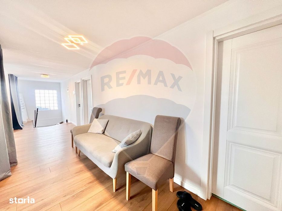 De vânzare casă cu 12 camere, în zona Decebal