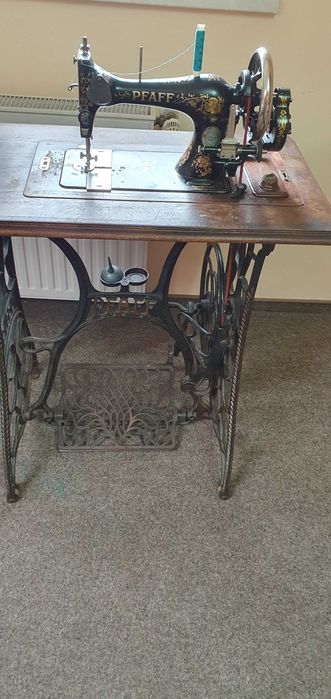 Masina de cusut Paff