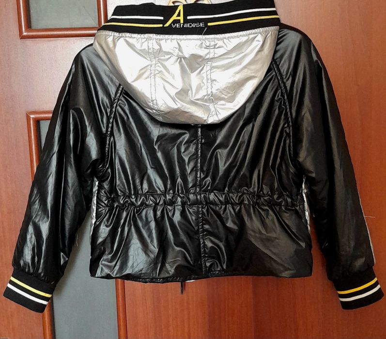 Ветровка для девочек 2500 тг