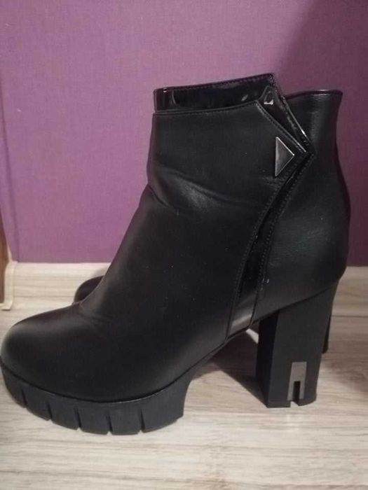 Дамски елегантни боти