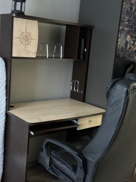 Компьютерный стол + кресло