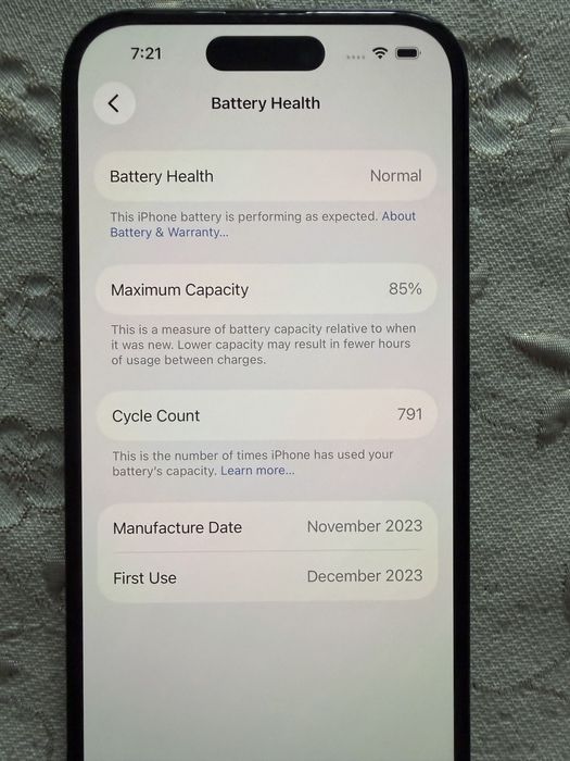 IPhone 15 - 85% - 256GB