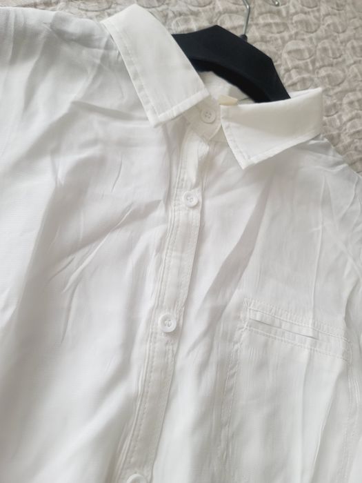 Белая женская рубашка