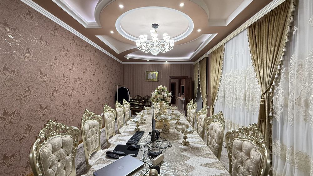 Ховли уй сотилади арзон нархда