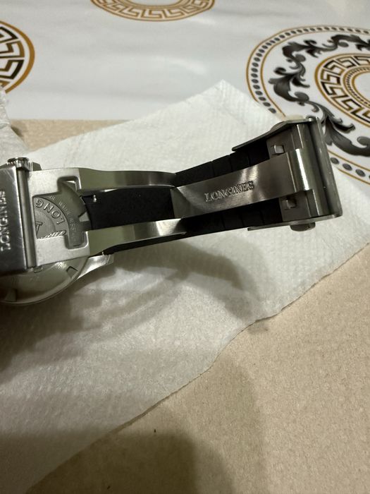 Sotiladi Longines VHP