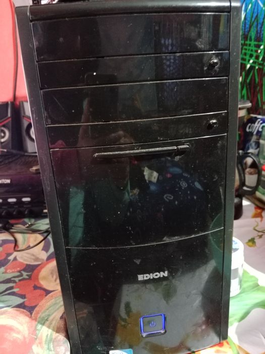 Vând PC  bun pentru gaming sau birou