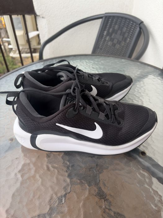 Маратонки Nike 38