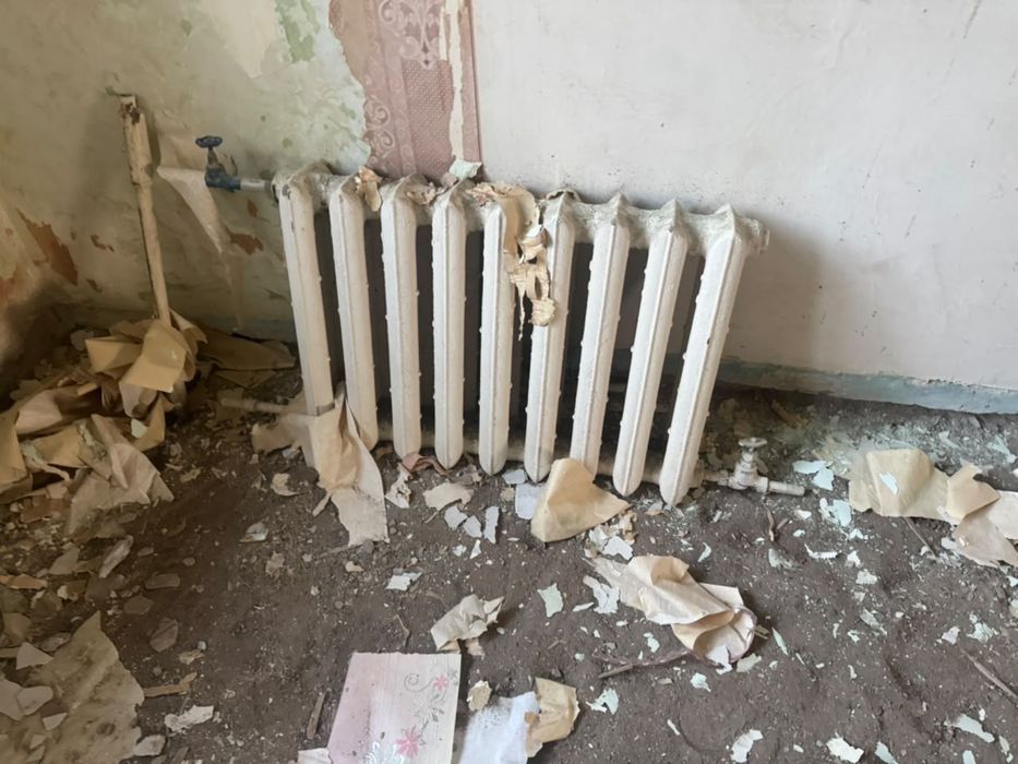 Продам чугунную батарею