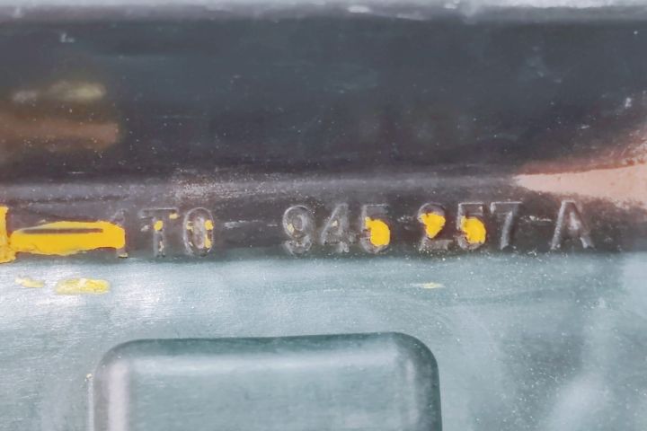 Soclu Stop Stanga 1T0945257A Volkswagen VW Touran prima generatie (fa